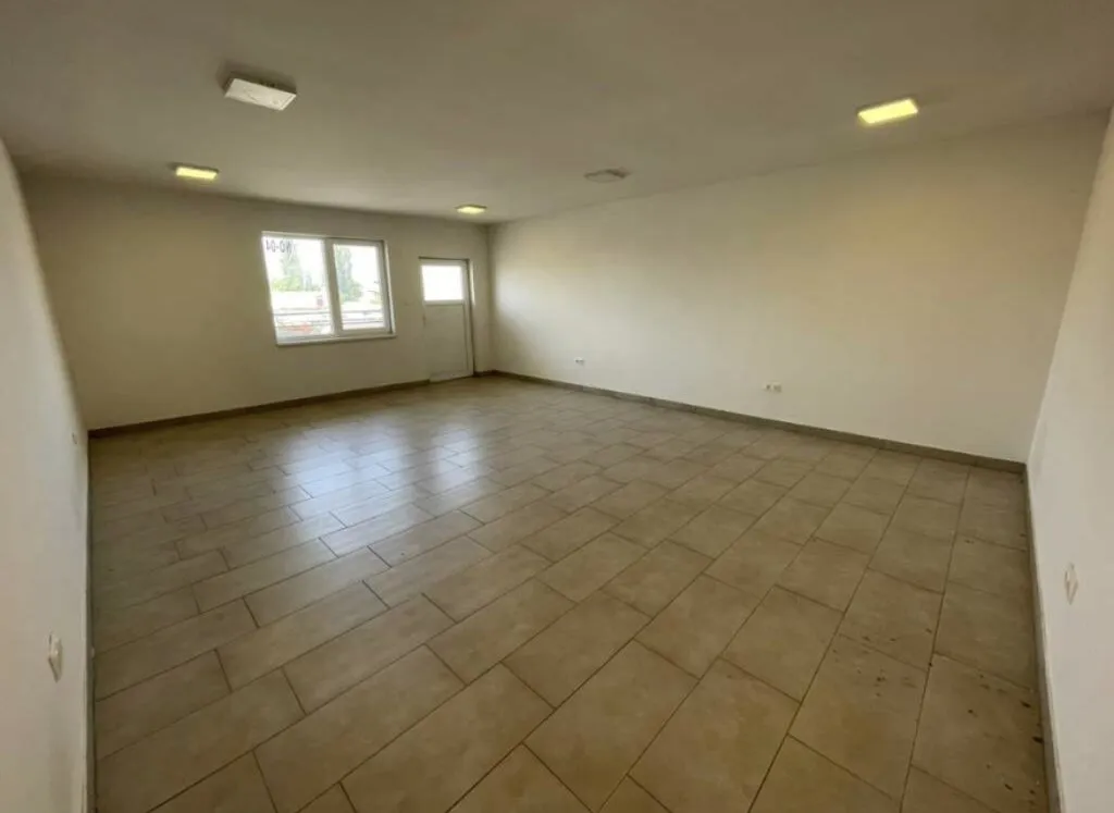 Verschiedene Nutzungsmöglichkeiten Büro, Musik Proberaum, Hobby, Fotostudio etc. 32,5 m² NO8 — photo 3