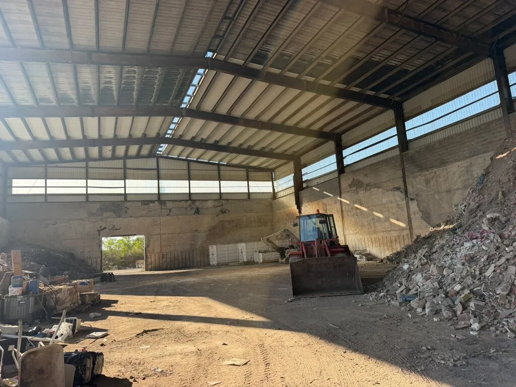 PROVISIONSFREI!!! Große Halle, Lagerhalle mit Betonplatz — photo 2