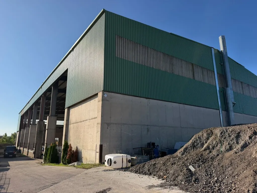PROVISIONSFREI!!! Große Halle, Lagerhalle mit Betonplatz — photo 3