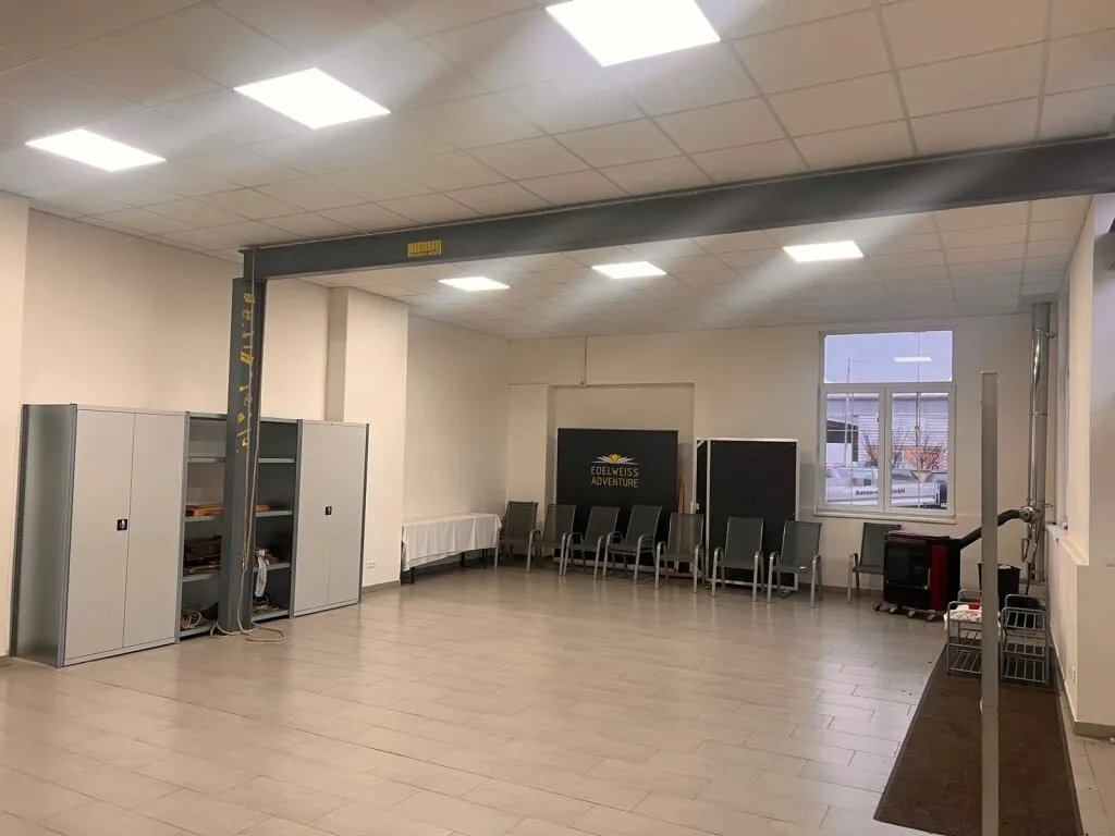 Halle, Lager, Werkstatt, Ordination, Ausstellungsraum ca. 90 m² PROVISIONSFREI!!!! D1 — photo 1