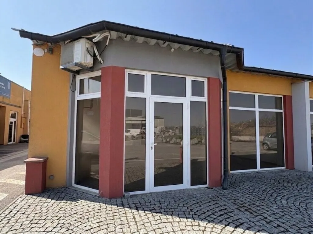 PROVISIONSFREI!!! Sehr schöne, sonnige Halle, Lager, Werkstatt mitten in Areal200 in Sollenau SR3 — photo 2