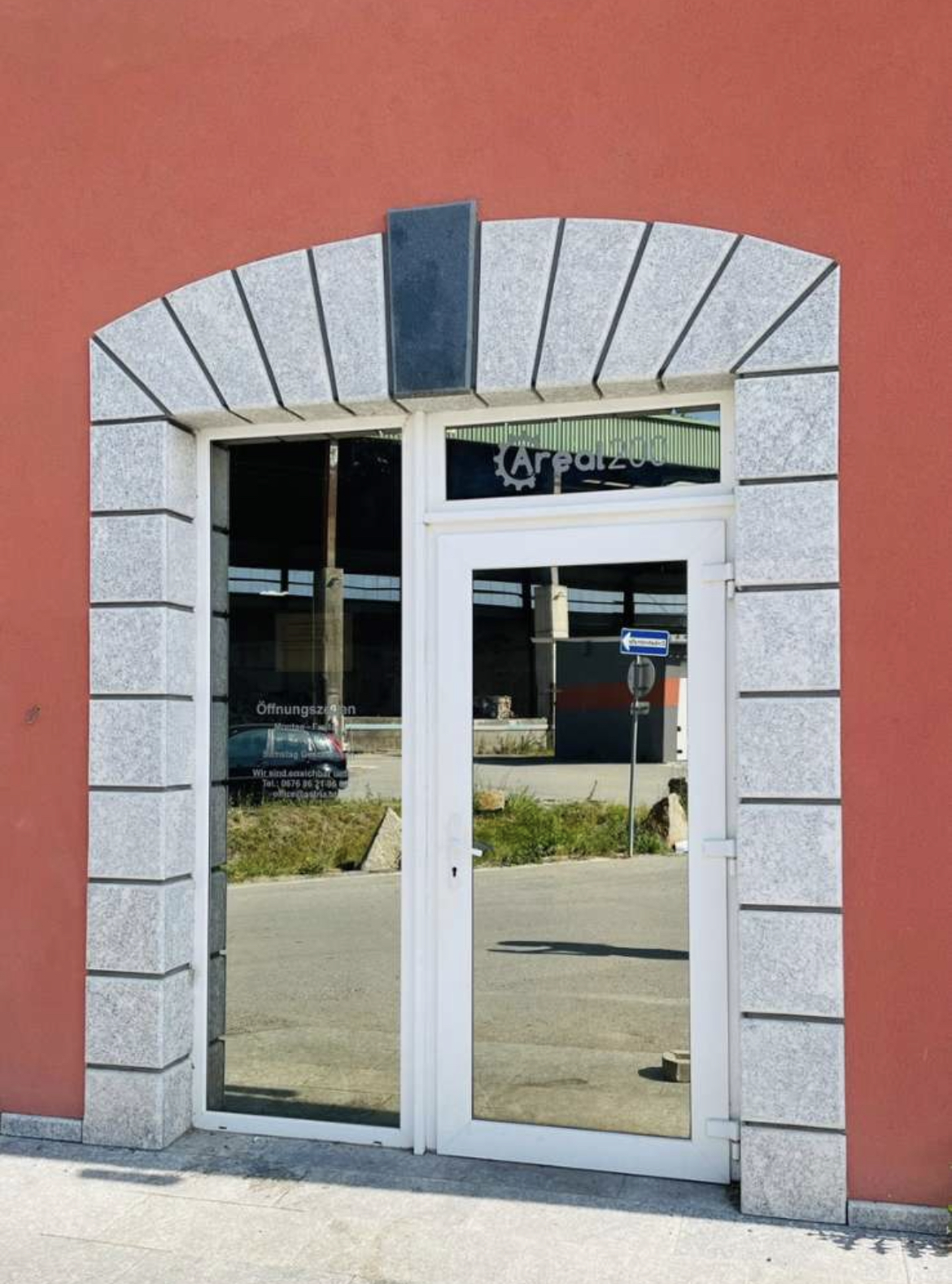 Verschiedene Nutzungsmöglichkeiten Büro, Musik Proberaum, Hobby, Fotostudio etc. — photo 3